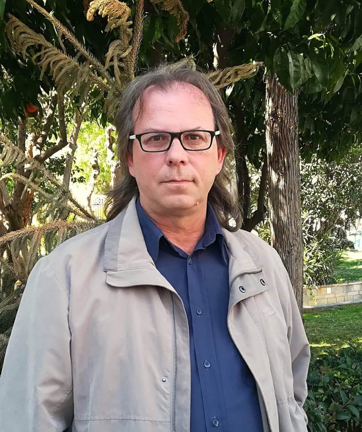 Λουίζος Γιώργος υποψήφιος δημοτικός σύμβουλος Νίκαιας-Ρέντη με την Κίνηση Πολιτών «Κόντρα στο Ρεύμα».